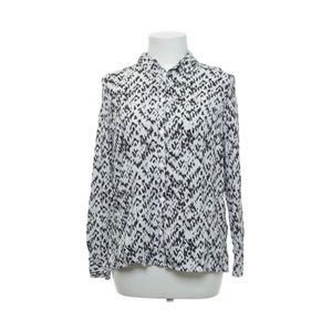H&M divided blk/wht abstract button up top